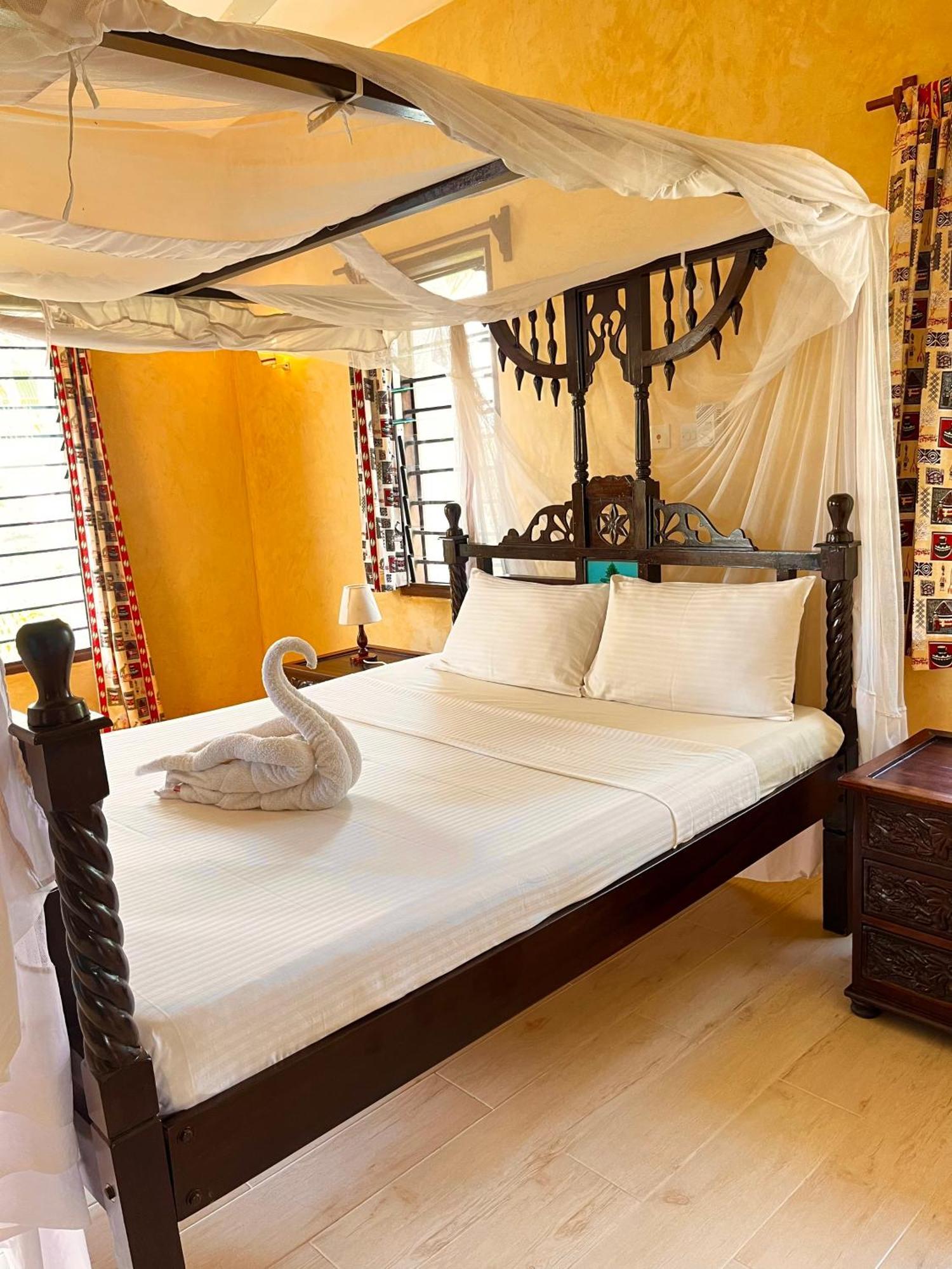 Apartment Flametree Homes Diani Beach
